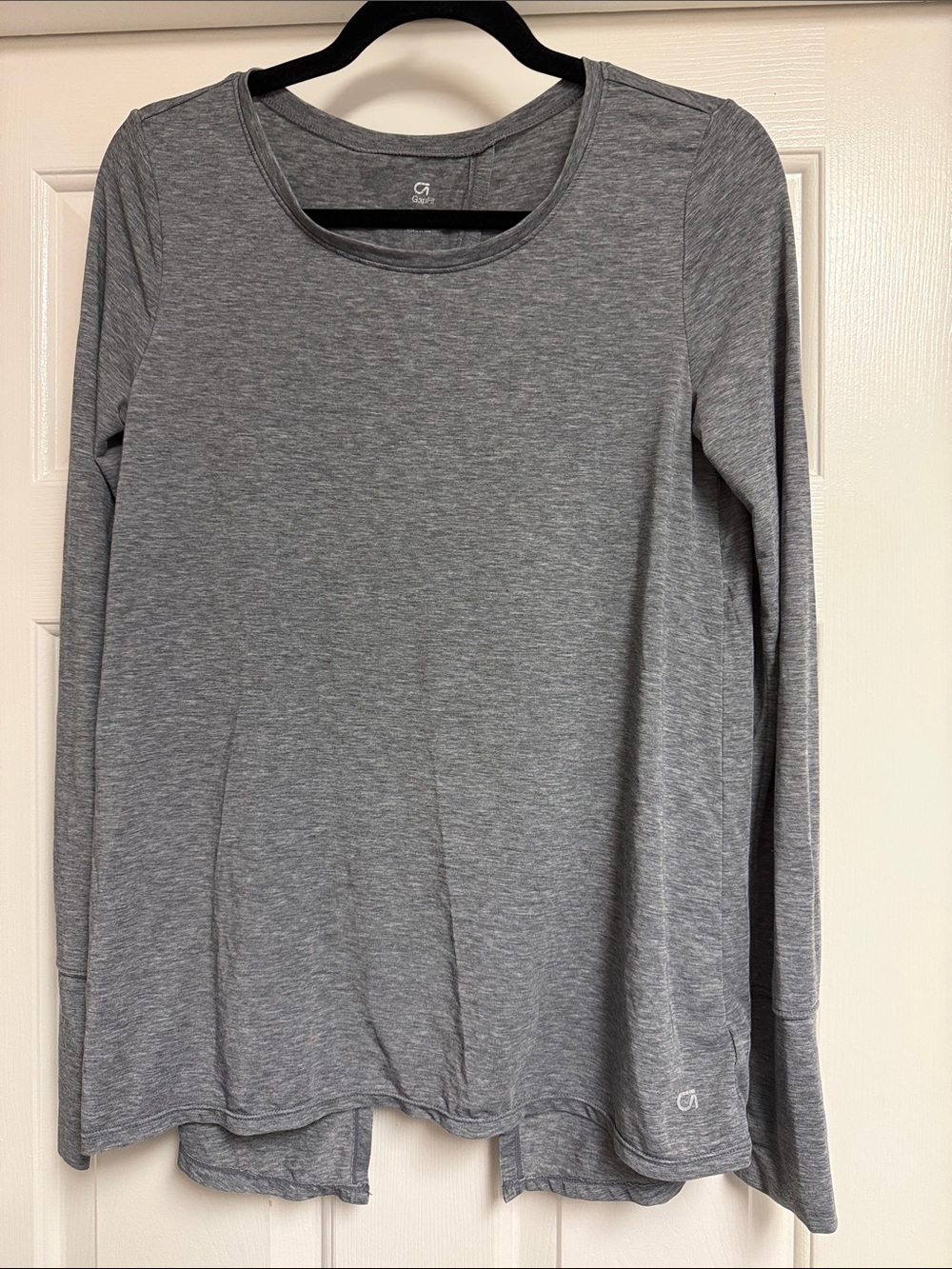EUC Women’s GapFit Open Back Long Sleeve Tee, Grey, Size S
